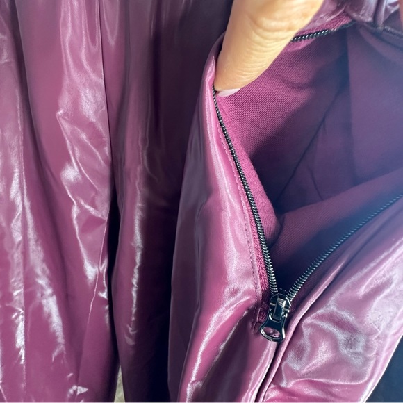 Victoria’s Secret Sport Joggers Vinyl Shiny Faux Leather Maroon XS Extra Small - Picture 6 of 11